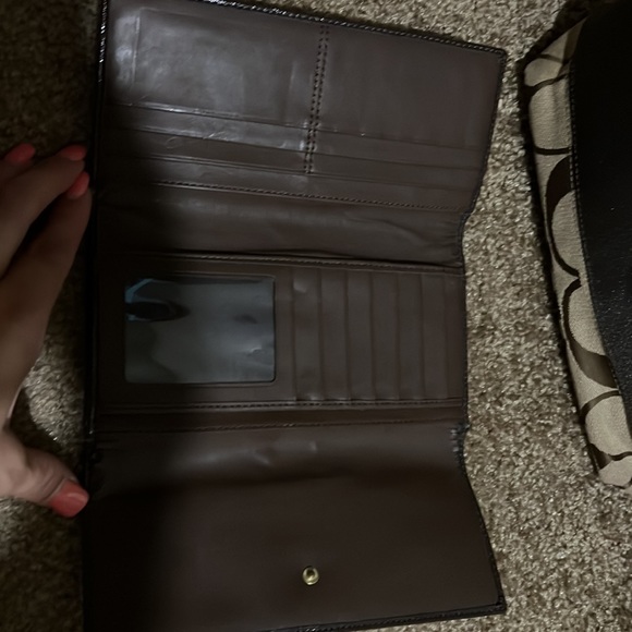 Coach set. Sitting in the closet. - Picture 2 of 7